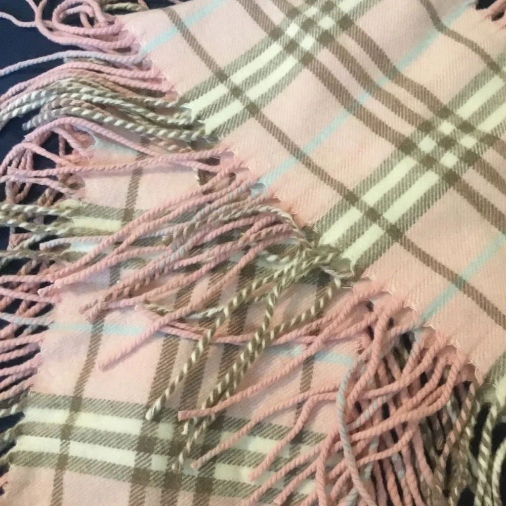 Authentic Burberry London RARE Cashmere Nova Check “HAPPINESS “Pink Fringe Scarf